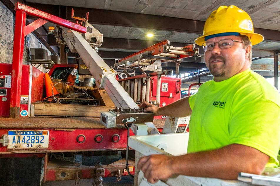 Up.net field work phone support